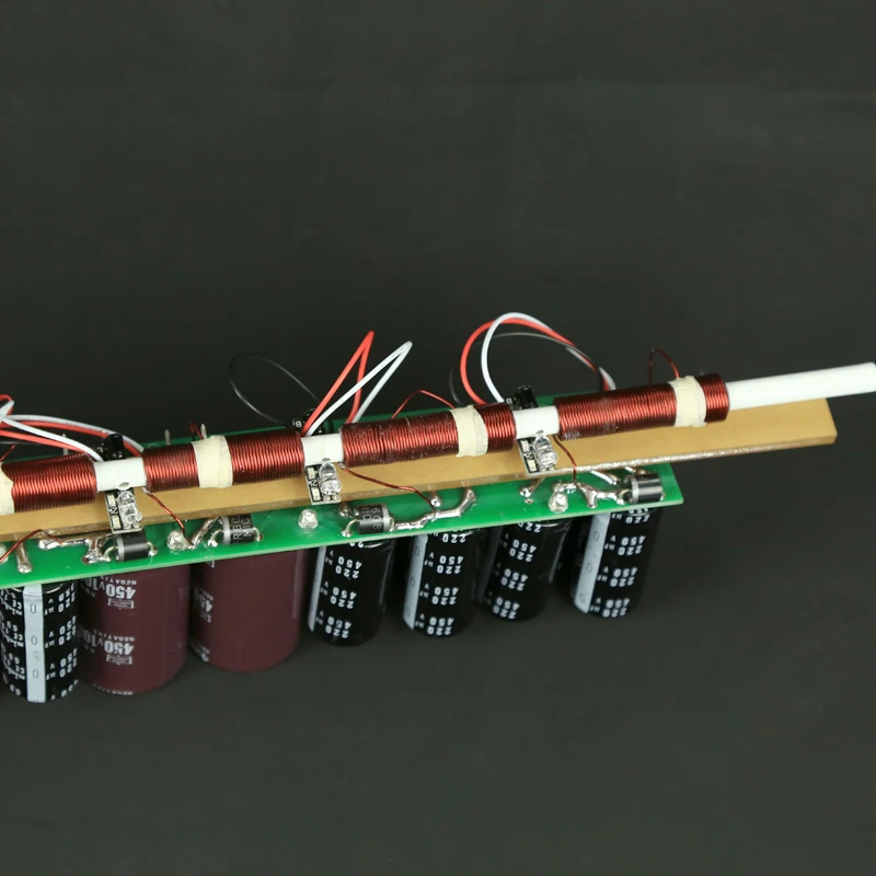 Pistolas electromagnéticas, kits de enseñanza de bricolaje, bobinas de módulo multietapa, pistolas de eyección. Los productos deben ser montados por usted mismo