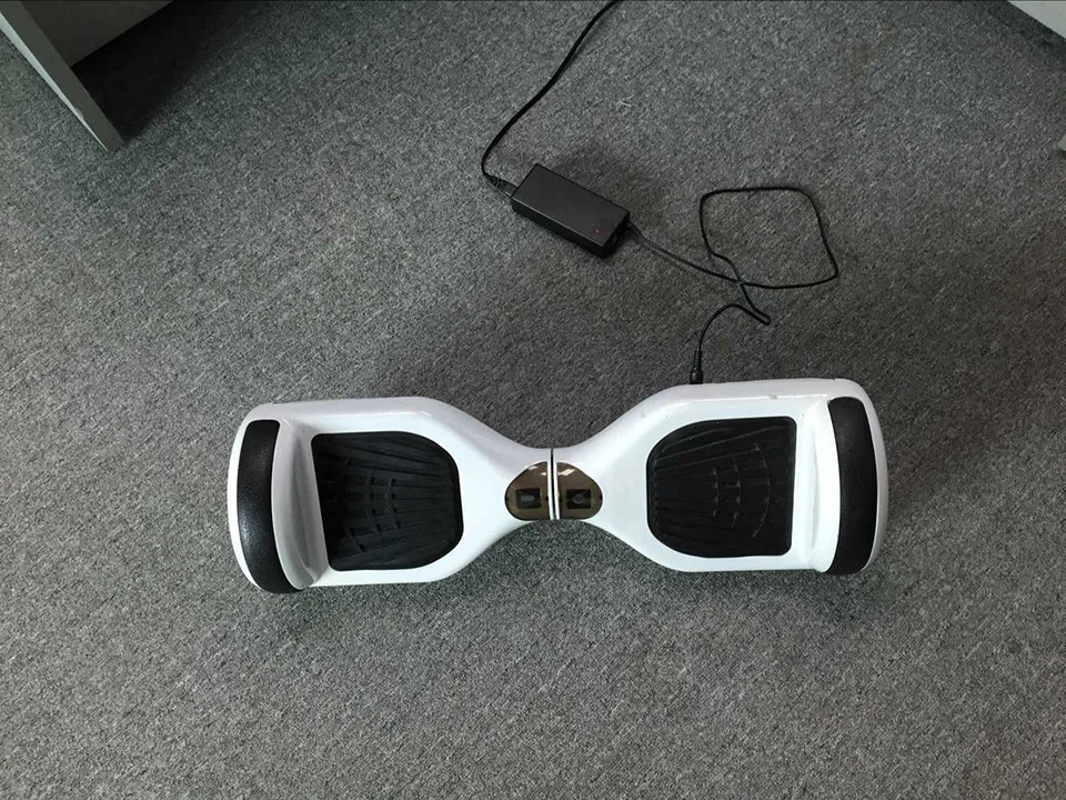 Varicore HOVERBURDA 충전기 EU 또는 US 플러그 전원 어댑터 42 V 2A 충전기 2 휠 밸런싱 스쿠터 호버 블랙 보드