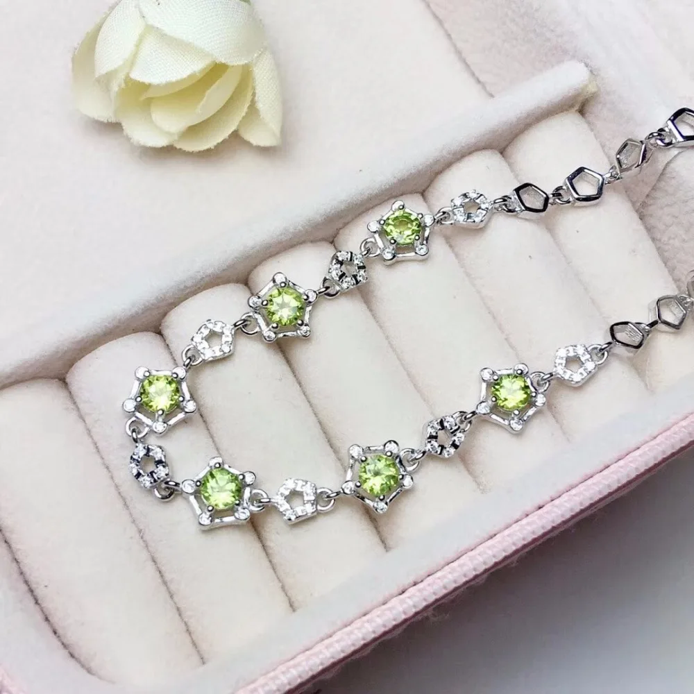 Natural peridot bracelet, star style, the latest design, 925 silver precision. Goddess bracelet