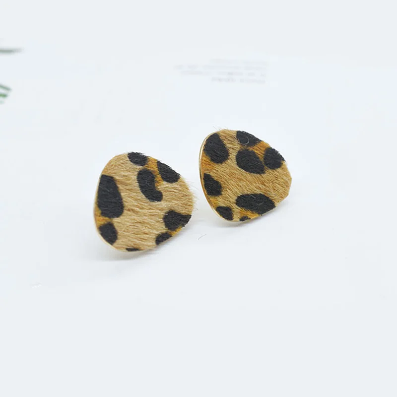 Carvejewl leopard print stud earrings for women jewelry simple fashion korean earrings girl gift earing triangle vintage earing