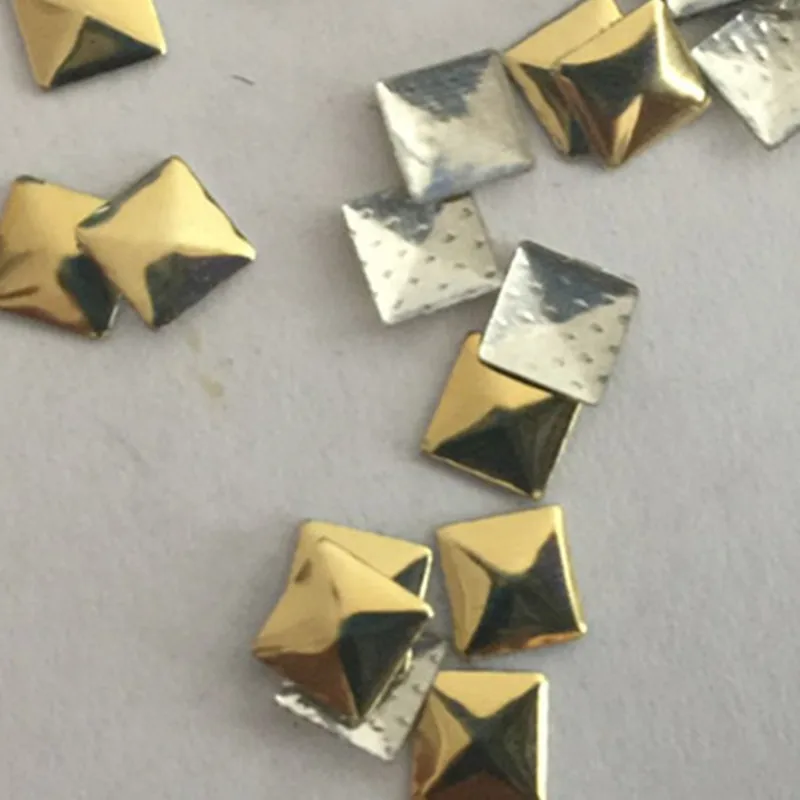 500PCS 7*7mm Gold Aluminum Hotfix Square Pyramid Flat Back Iron-on Rhinestuds FlatBack Studs DIY Heat Transfer Use For Garments