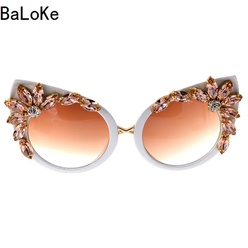 

Baroque Style Fashion Women Cat Eye Crystals Sunglasses Decoration Retro Sunglasses Bling Rhinestones Women Sun Glasses