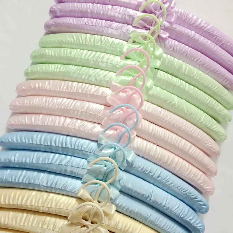 40cm Silk Fabric Hanger Satin Fabric Clothes Pin Sponge Hanger Racks Quality Plastic Pipe Hook Clothes Candy Color Hangers