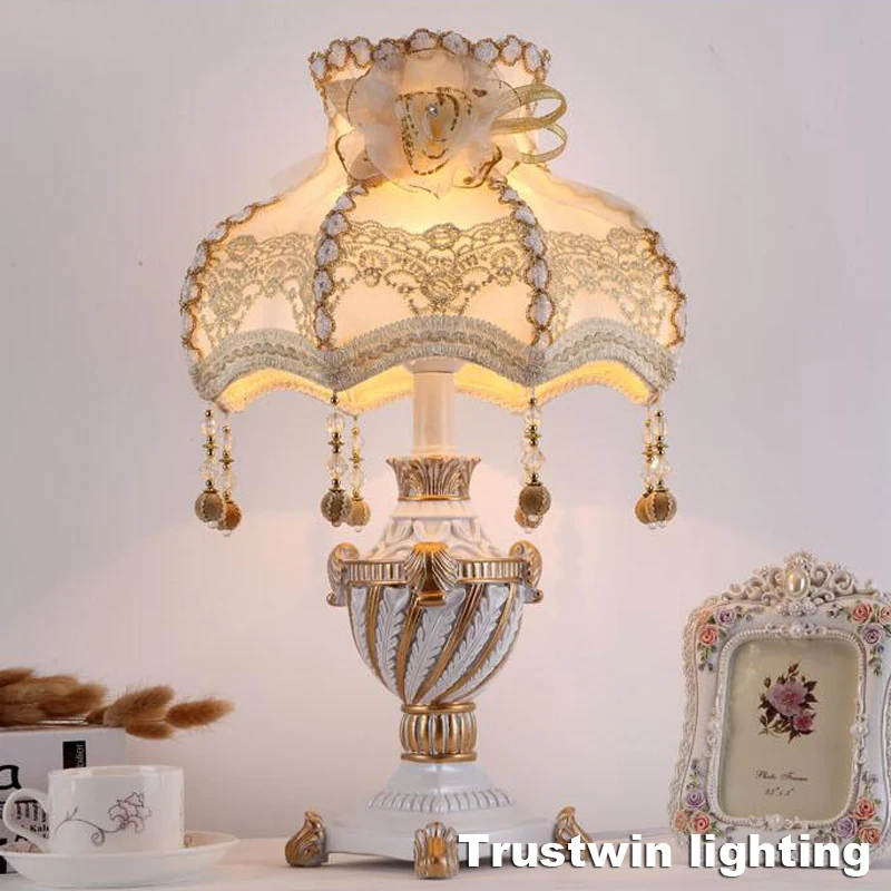 Luxury Europe palace style table light lamp bedroom bedside wedding Classic European style table lamp light with fabric shade