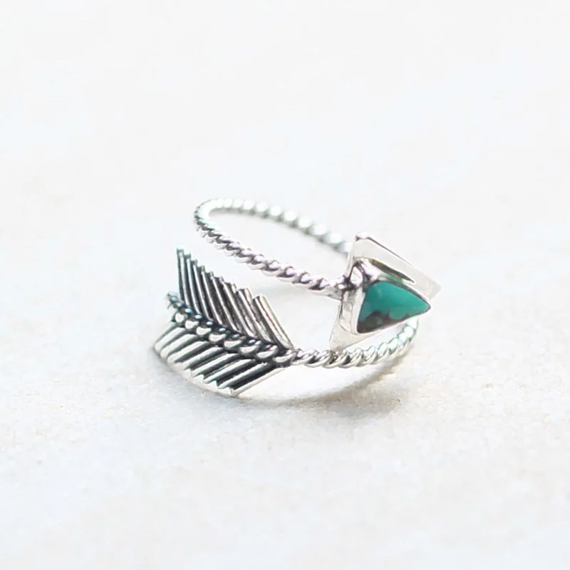 OMHXZJ Wholesale European Fashion Woman Girl Party Wedding Gift Silver Black Green Leather Arrow Taiyin Ring RR336