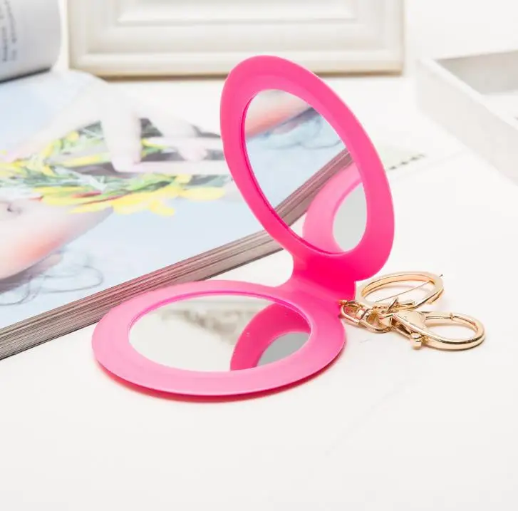 Factory Price Wholesale Keychain Mirror Foldable Makeup Mirror Keychain PU Leather Keyring Purse Pendant Handbag Charm