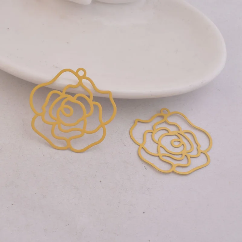 50 Stück AB1353 30mm*32mm Große Blumenanhänger Rosen-Messing-Charms Stanzanhänger DIY Schmuckzubehör – Detail 6