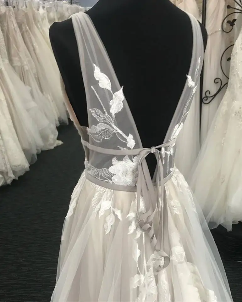 Boho Abiti Da Sposa 2019 di Estate Della Boemia vestido da sposa abiti da sposa UNA Linea di Profondo Scollo A V Backless Spiaggia abito da sposa Illusione sweep Treno