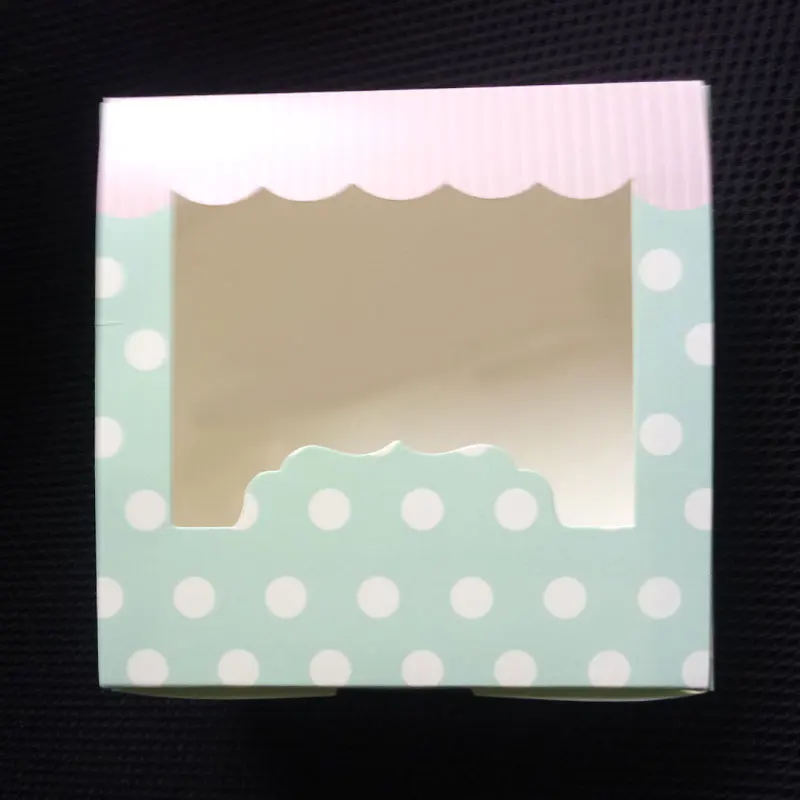 100pcs 13.5x13.5x5cm No English Polka Dot White Paper Gift Box Packaging Display Box Gift Boxes For Wedding/Jewelry/candy/food