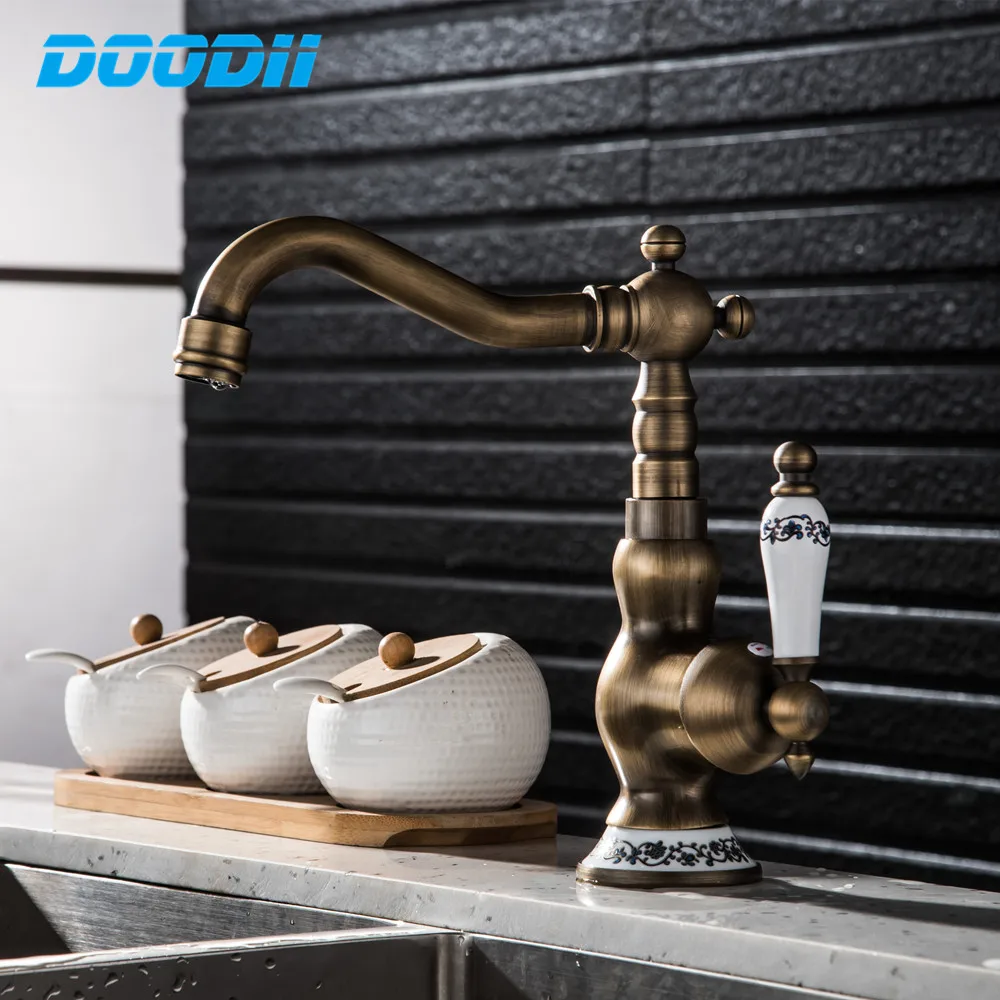 

360 Swivel Bathroom Faucet Antique bronze finish Brass Basin Sink Faucet Single Handle water taps Torneira DOODII