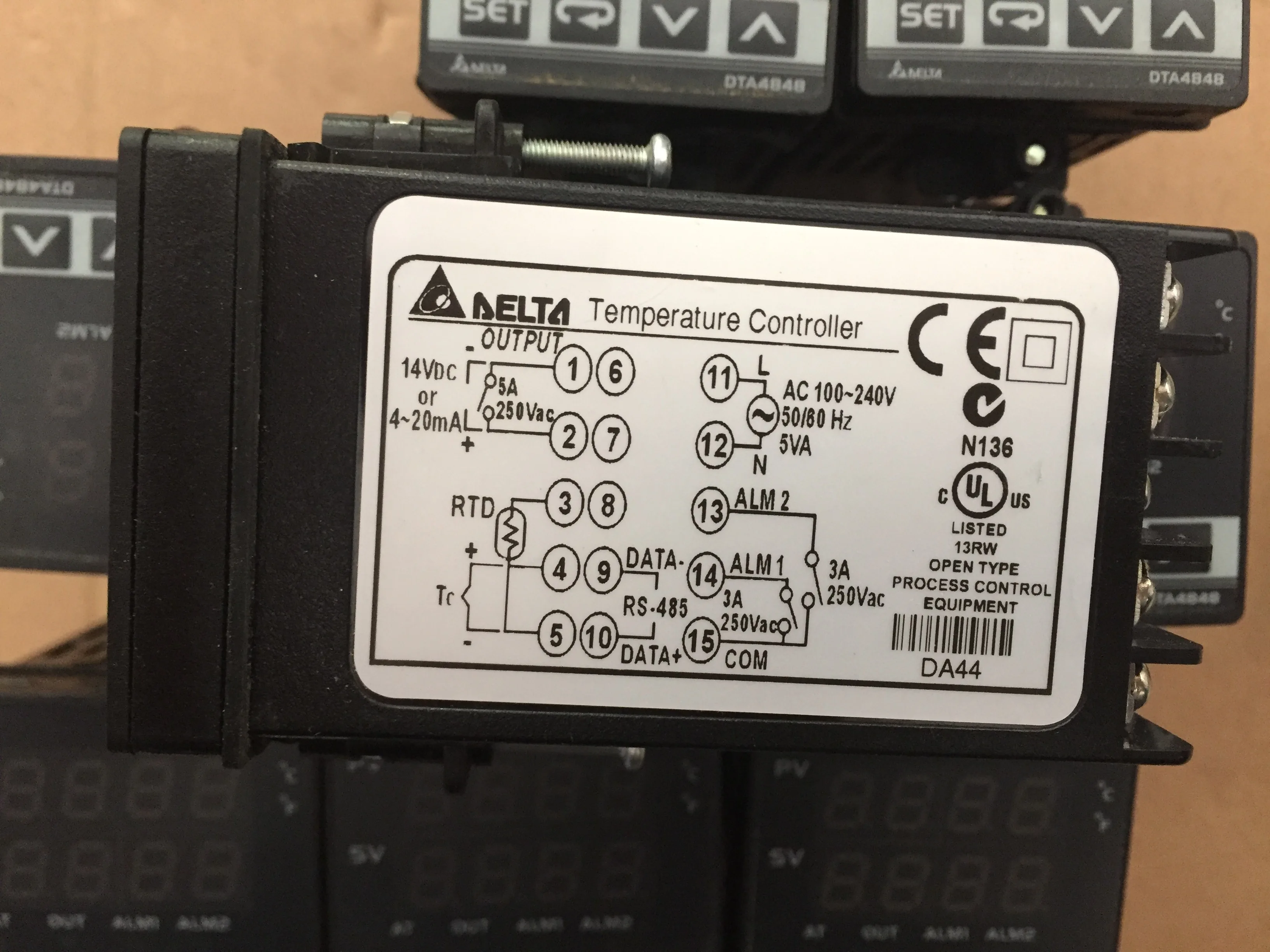 Delta temperature controller DTA4896/4848/C1/R1/V1/C0/R0/V0 DTA4896C1 DTA4896R1 DTA4896V1 DTA4896C0 DTA4896R0 DTA4896V0