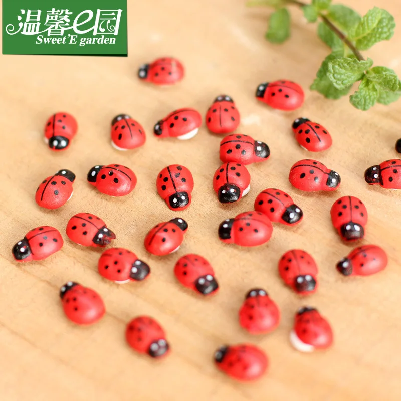 10pcs/lot Micro Micro Landscape Landscape Ornaments Wood Red Beetle Ladybug DIY Accessories For Home Decoration