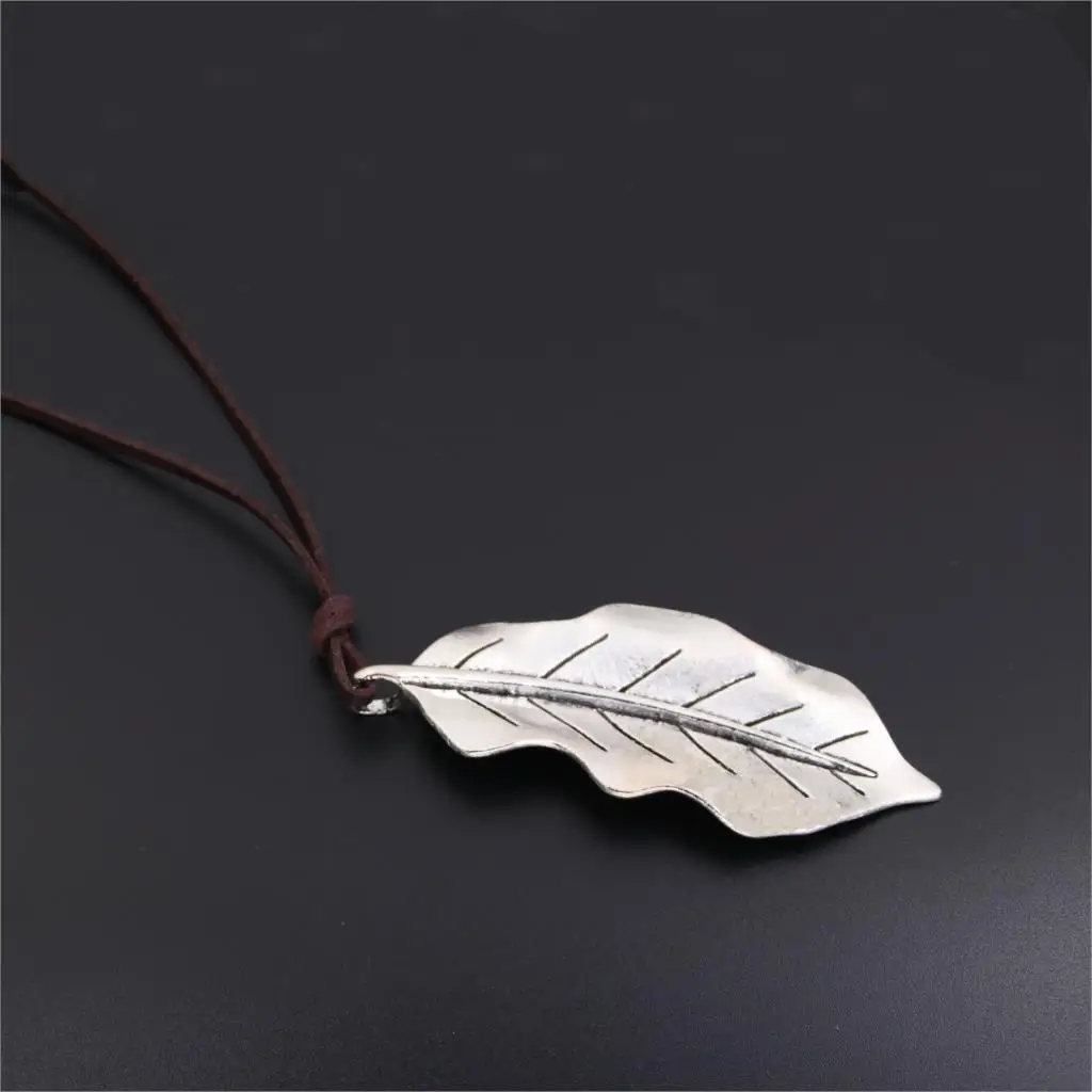 1pc Zinc Alloy Hollow Heart Shape Leaf Charms Necklace Carved Pendant Suede Leather Diy Jewelry Valentine's Day Gift