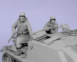 1/35 model kit resin kit  Two soldiers ready to attack