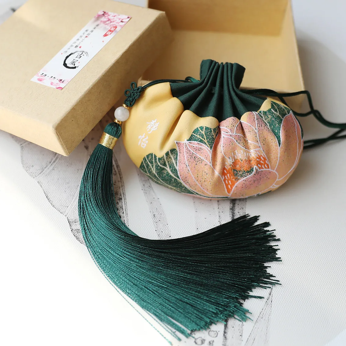 High Quality Chinese Style Palace Sachet Bag Retro Series Green Palace Sachet Bag Tassel Car Decoration Gift Bag Jewelry Bags