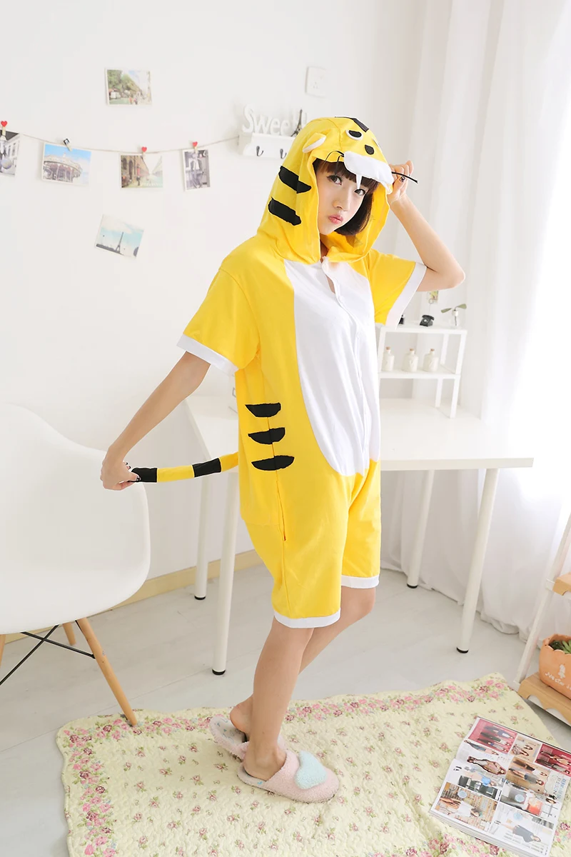 Pyjama jaune en coton à manches courtes pour homme et femme, combinaison de nuit, motif tigre, pour l'été et l'automne