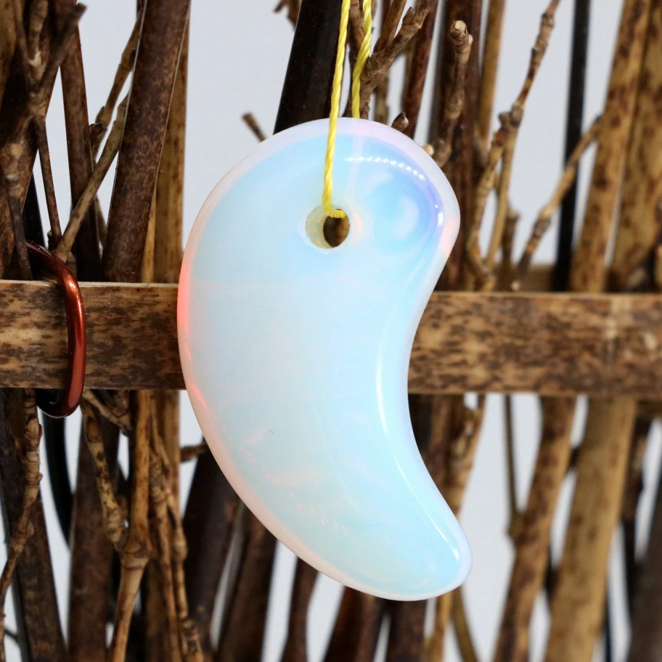 Top quality natural opal moonstone 35*20mm magatama pendant charms women fashion diy jewelry hot sale charms accessories B1832