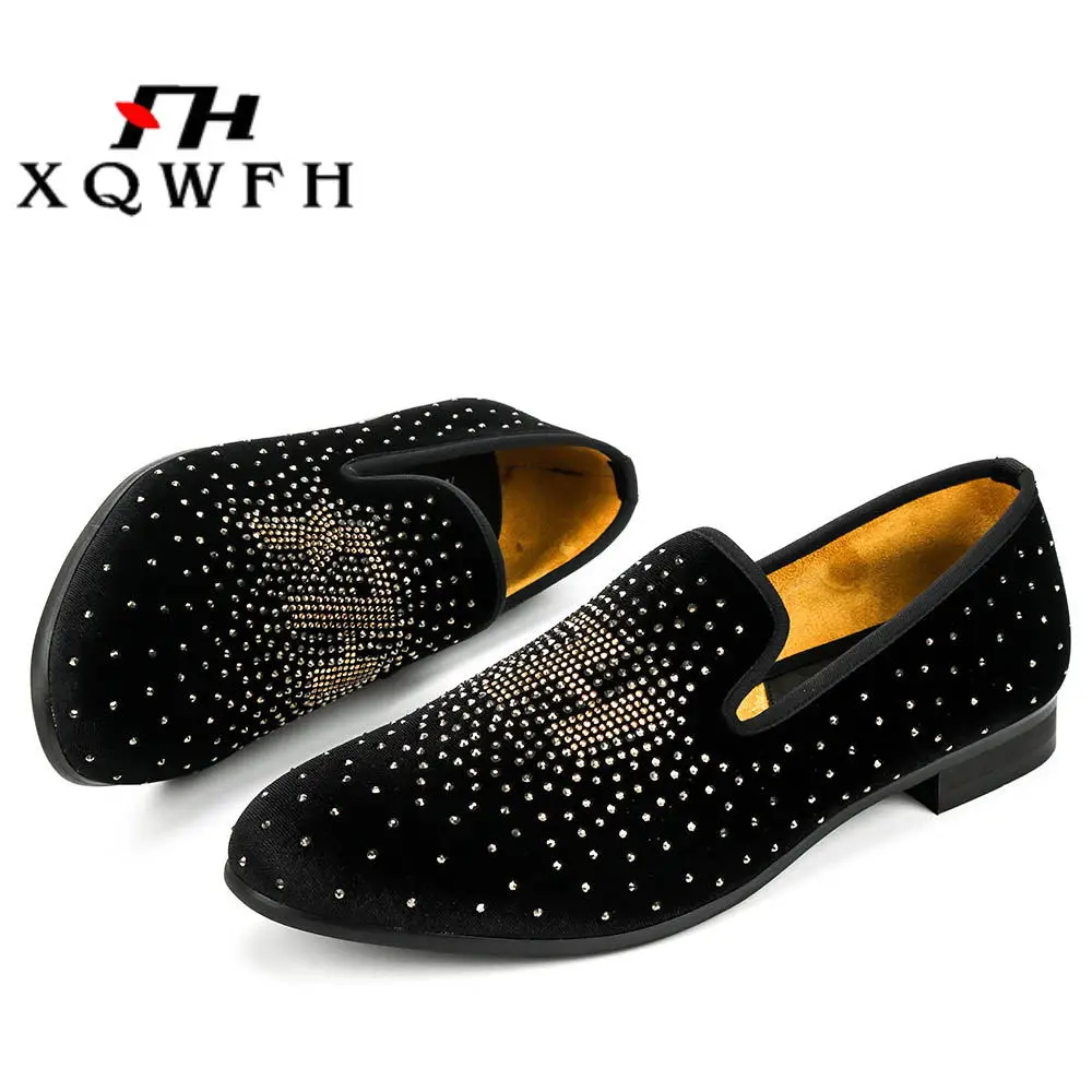 XQWFH Luxury Men Rhinestone Loafers Crystal Tassel Dress Shoes Italian Flats Velvet Casual Slippers Men's Ballroom Dance Shoes