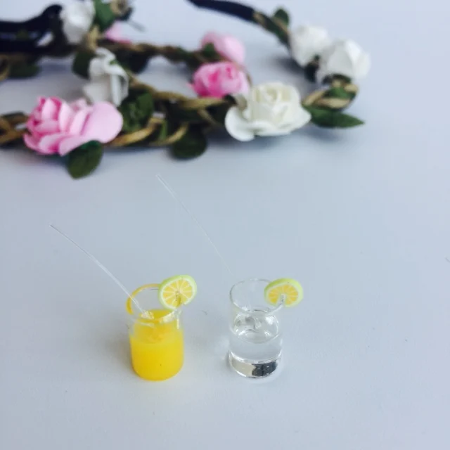 2pcs/set 1:12 Dollhouse Miniature Mini Fruit Juice Lemon Water GlassDoll house Kitchen Accessories for Home Life Scene Figurines