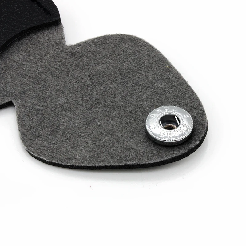 SOACH Hot 1 piece guitar picks case box purse Black Faux Leather Key Chain Guitar Picks Holder Plectrums Bag Case Key ring
