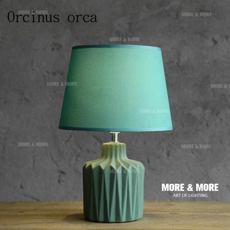 The American ceramic lamp bedroom bedside creative simple modern fashion lovely warm warm light bedside lamp