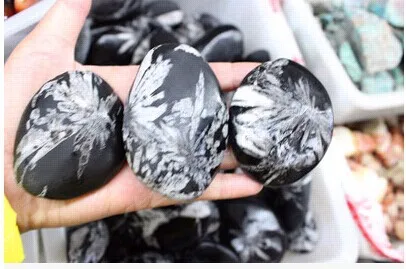 

2.8-3.2" Natural Rock Chrysanthemum Stone Palm or Worry Stone Hunan