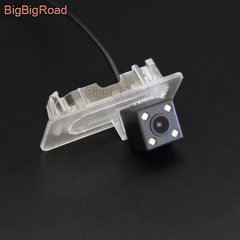 

BigBigRoad Car Rear View Reversing Backup Parking Camera For Toyota Corolla 2014 2015 2016 2017 2018 E170 ( Russian vision