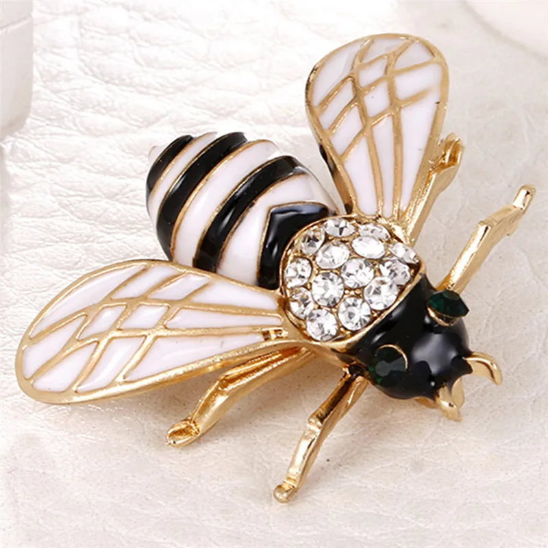 Cute Enamel Bee Brooches For Women Men Fly Insect Brooch Pins Scarf Dress Lapel Pin Suit Decorations Jewelry