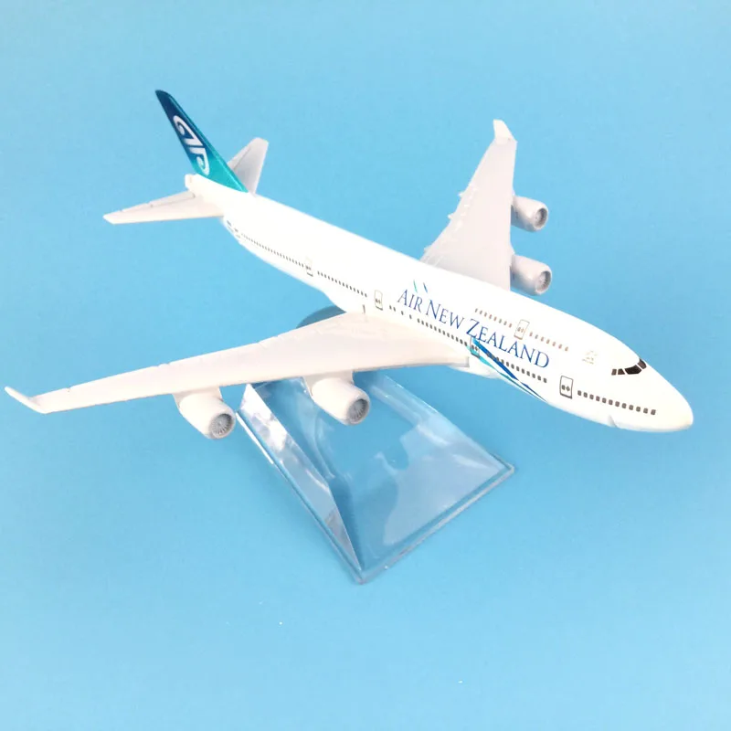 JASON TUTU 16cm New Zealand Airlines Airplane Model Boeing 747 400 Airways Planel Airplane Diecast Metal 1/400 Scale Planes