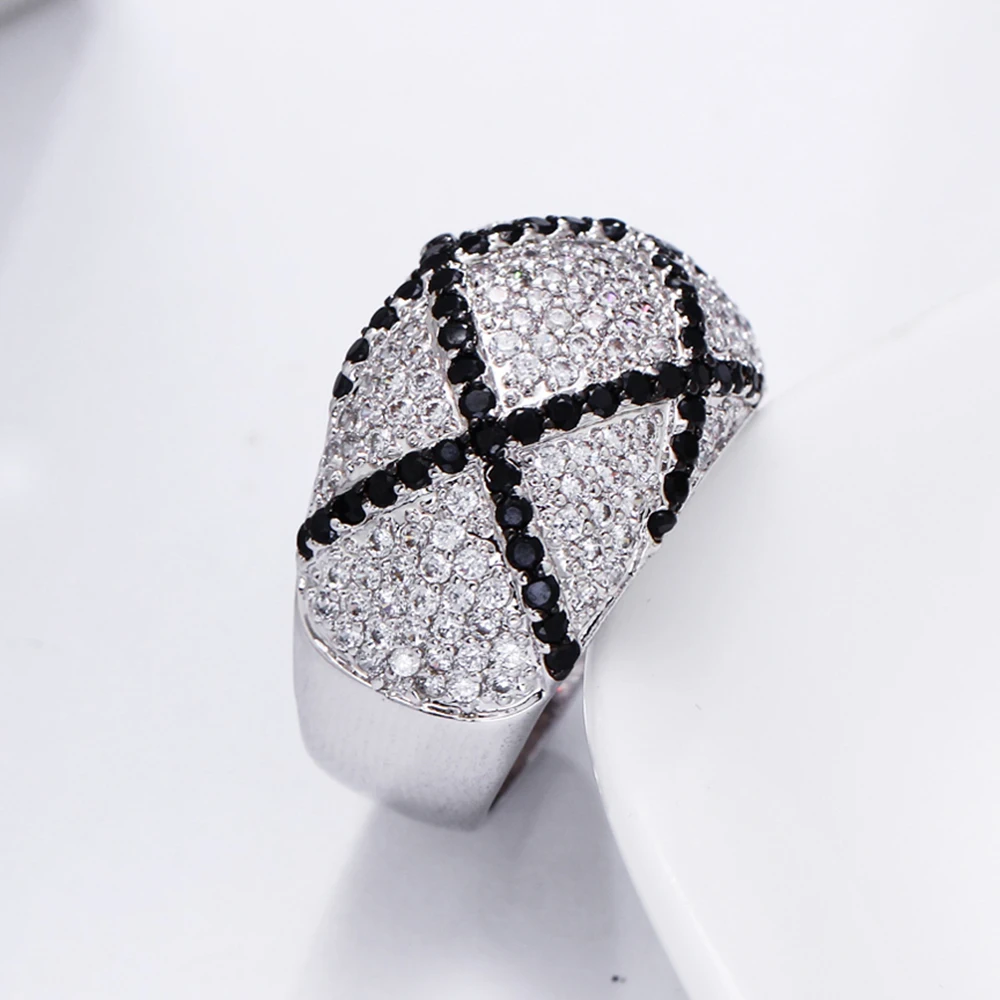 Excellent Workmanship Ring Nice Jewelry White with Black Line Trendy Ladies Jewellery Wonderful Crystal Rings for Women