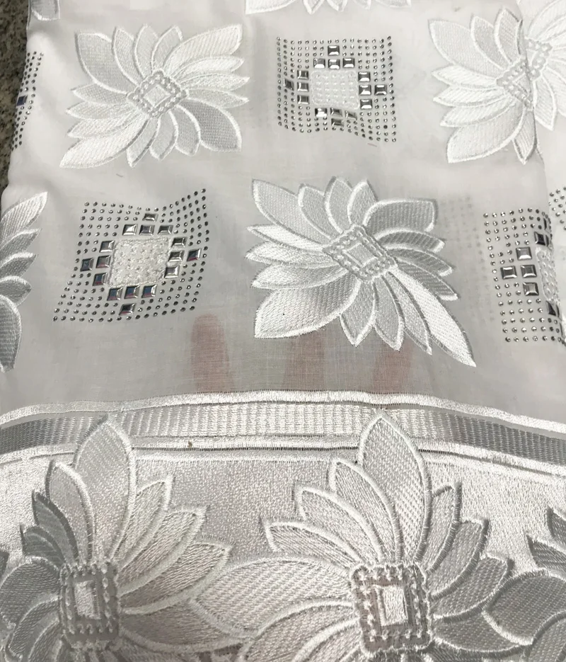 (5yards/pc) high quality pure white Swiss voile lace fabric fine embroidered African cotton lace with stones for wedding CLP327