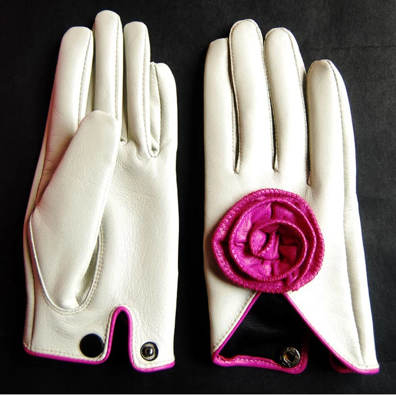 NEW Fashion Female Winter Korean Style Sweety Genuine Leather Gloves Women Charming Flowers Cute White Performance Suede Luvas