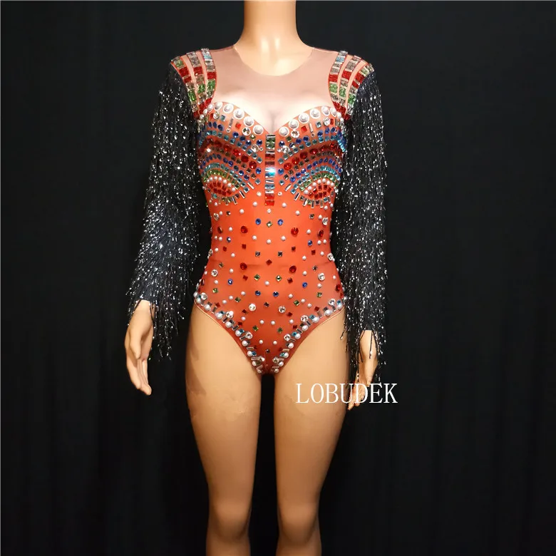 ملهى ليلي DJ المغني راقصة ملابس رقص بلورات حمراء اللؤلؤ نحيل ارتداءها مطاطا يوتار مثير المرحلة ارتداء الأداء Catsuit