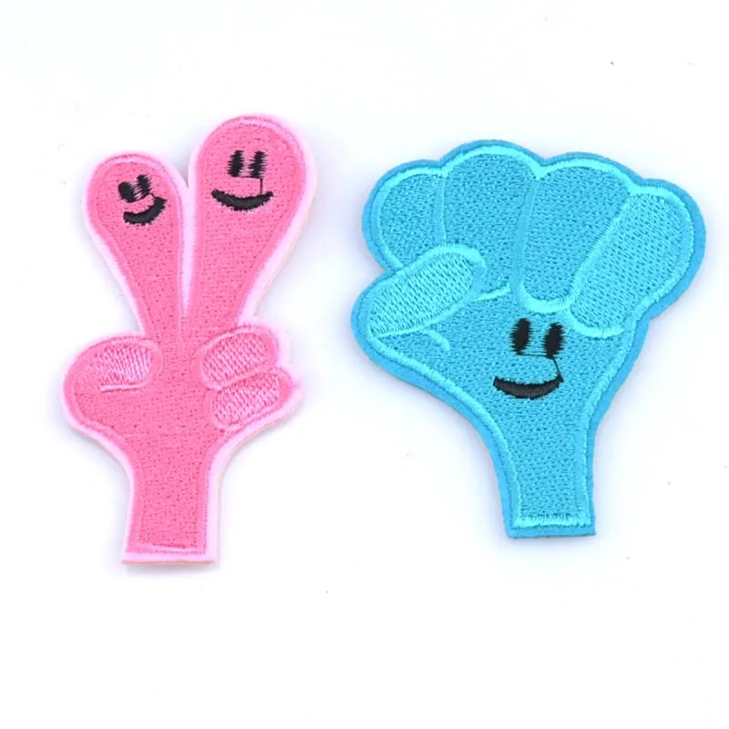 2pcs cute pink blue Victory sign patch Made of Cloth iron on patches ironing applique clothes embroidery DIY accessories cp1527