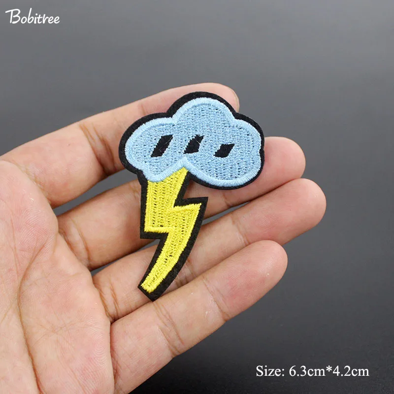 New Hot Space Planet Airship Embroidered Patches for clothes iron on badges Applique DIY Stickers Fabric