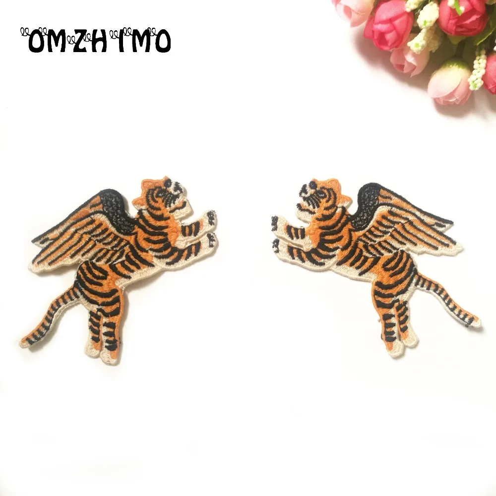 High quality embroidered small fly Tiger wings Patch Sewing Applique sew on Patches Shirt Bag Jacket Badges for Clothing Animal