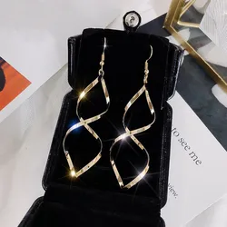 Korean Style Minimalist Spiral Wave Curve Earrings For Women Gift Ear Fashion Wedding Jewelry
