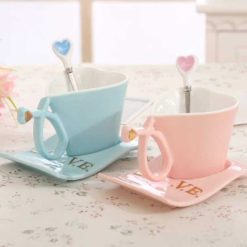 New design creative gift zakka cute lovers heart ceramic coffee mug set milk breakfast tea ring white pink blue cup for couples