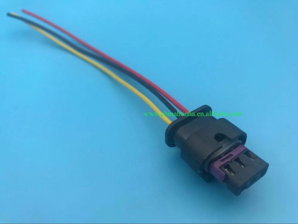 Free shipping 10/20/30/50/100 pcs/lots Housing Connector Plug 3-pin Wiring Harness 3C0973203 4F0973703