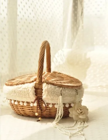 

Princess lace wicker basket picnic basket portable storage basket basket zakka Japanese sweet