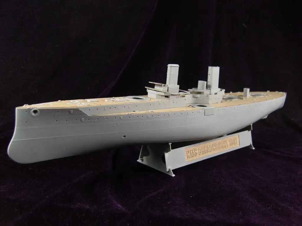 

Trumpeter ARTWOX 05328 HMS British Dreadnought wooden deck AW10070