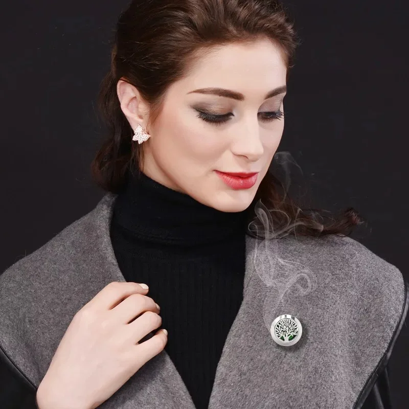 2024 Exquisite Brooch Aroma Diffuser Life Tree Stainless Steel Pendant Essential Oil Aromatherapy Perfume Lockets Brooch Jewelry