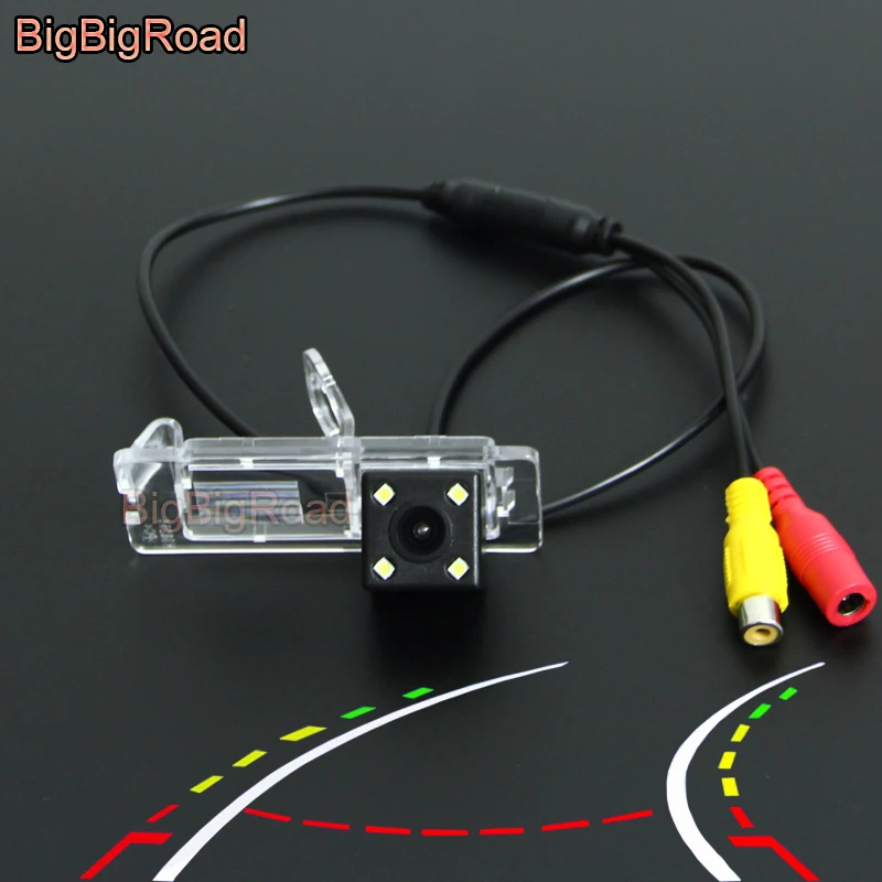 BigBigRoad Car Intelligent Dynamic Trajectory Tracks Rear View Camera For Renault Clio 3 / Lutecia 2005-2015 / Master 2010-2015