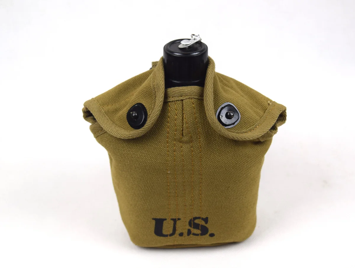 

Replica WWII US Army GI M1910 Canteen And Cover 0.8L