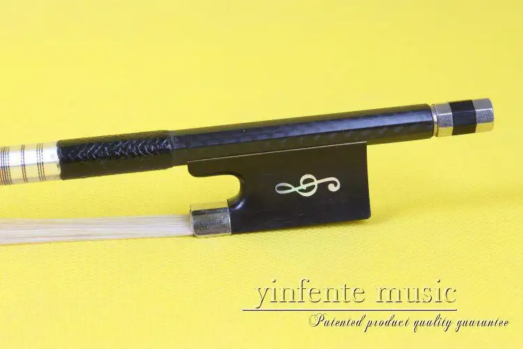 one 104 #  Carbon fiber   violin bow  High Quality 1pcs   4/4 Violin Bow Style bone Straight