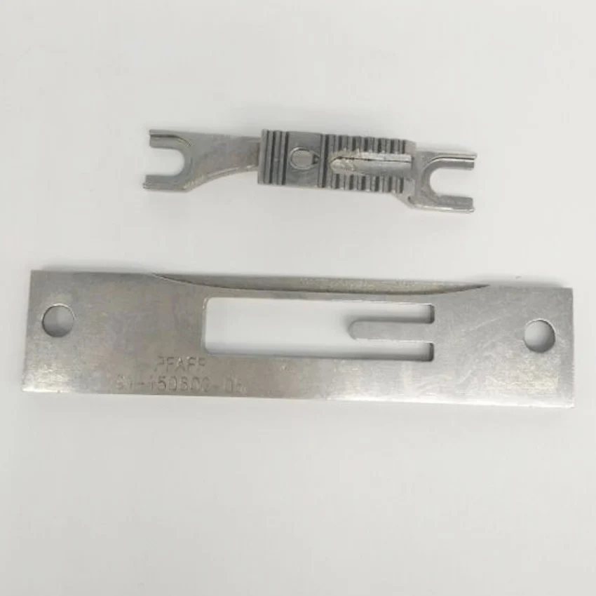 

91-150602-05&91-059995-04 NEEDLE PLATE FEED DOG FOR PFAFF 1525 INDUSTRIAL SEWING MACHINE PFAFF SHOE MACHINE