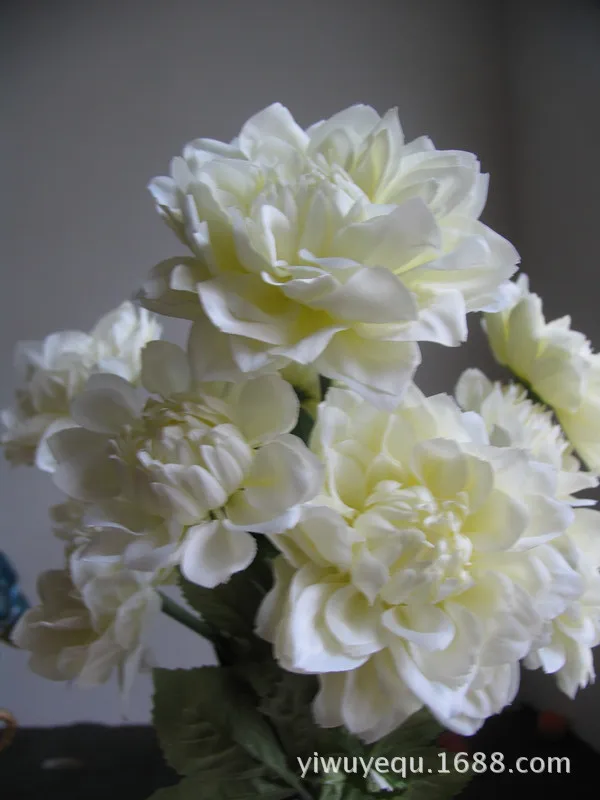 [Venta al por mayor] tela de seda blanca de 7 Dalia flores de simulación flor única