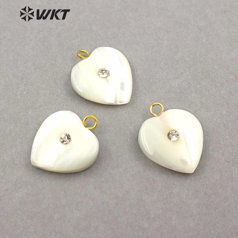 

WT-JP093 WKT Natural Shell Pendant White Shell Heart Pendant Cubic Zirconia Dotted Center Valentine's Day Romantic Gift Jewelry