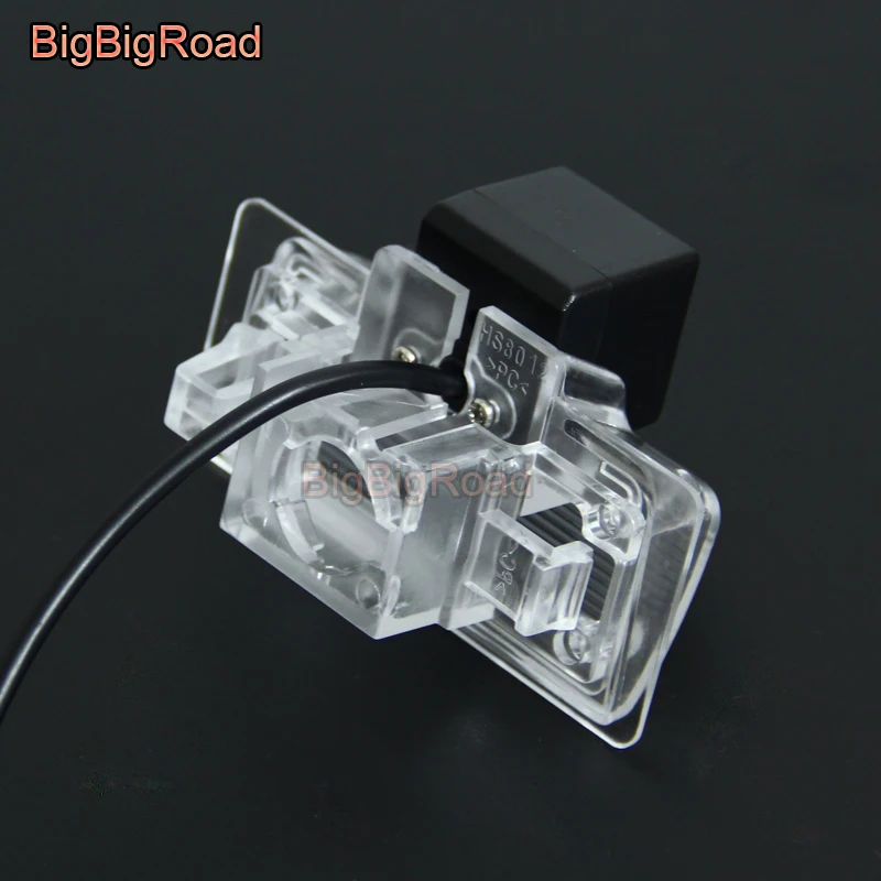 

BigBigRoad Car Intelligent Dynamic Trajectory Tracks Rear View Backup Camera For Nissan Cefiro J31 J32 L33 Versa Note 2014 2015