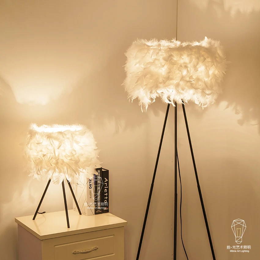 

bedside lamp feathers Table Lamps The NEW fashion design wedding room warm living room lamp room bedroom ZL355